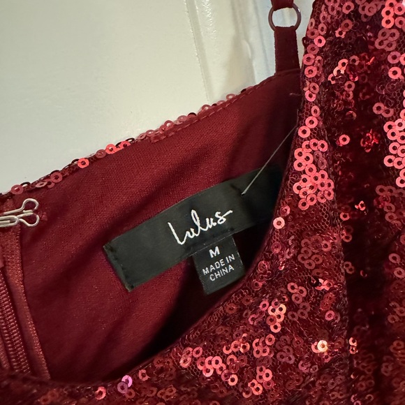 Lulu’s burgundy dress size medium - Picture 3 of 3